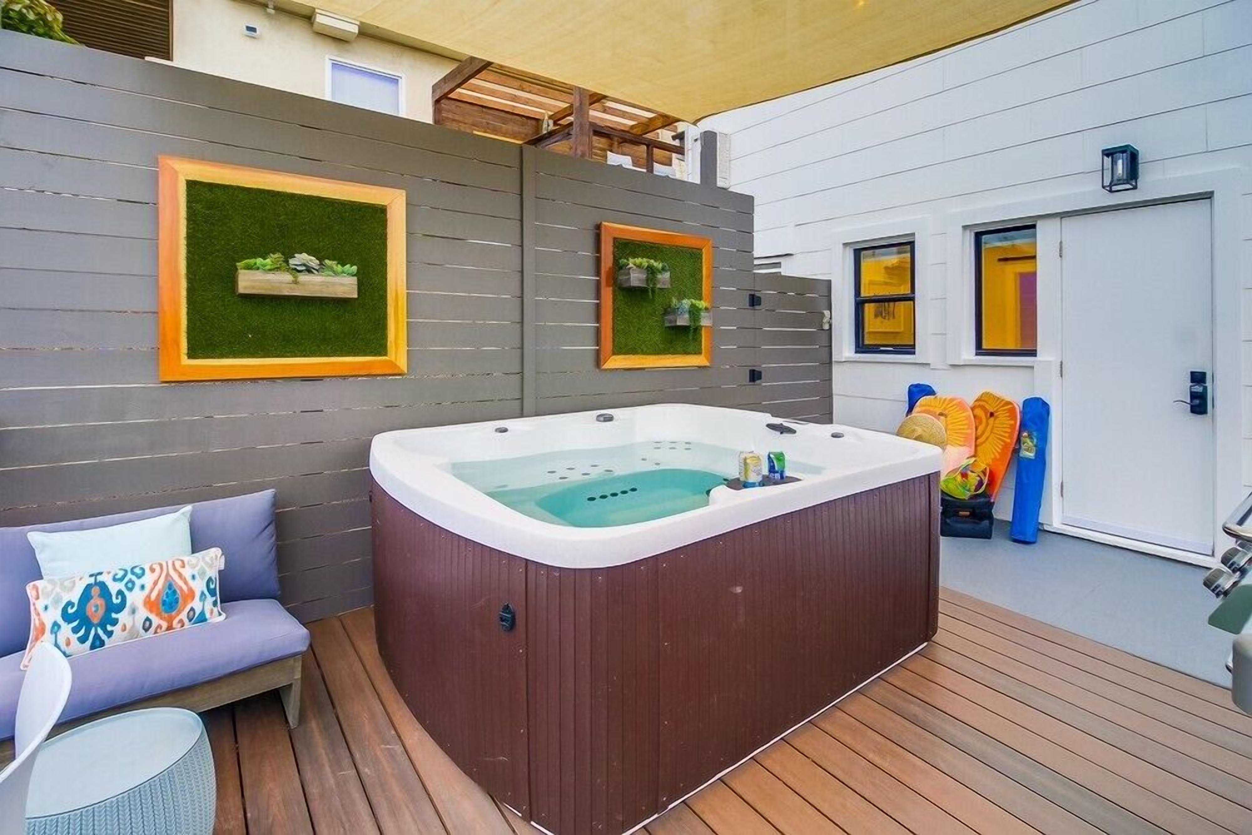 Indoor spa tub
