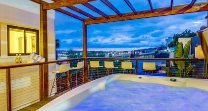 Great Escape 3 w/ Views, Hot Tub, Games, Safari Tent, Golf