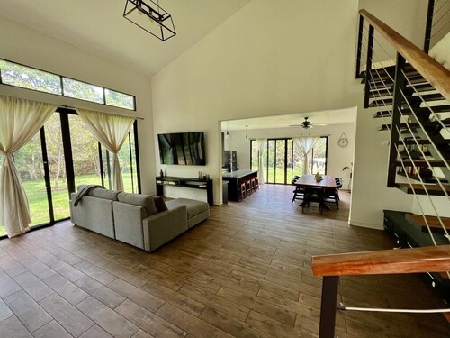 Modern 3 bedroom Home in Esteli - Nestled in Nature.