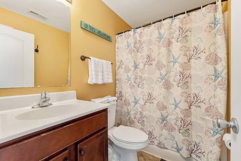 Haartrockner, Handtücher, Toilettenpapier