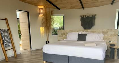 Unique Romantic Getaway In The Heart of The Nature