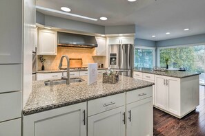 House (6 Bedrooms) | Interior - Spacious Rochester Home w/ Heated Pool & Hot Tub! (Rochester)