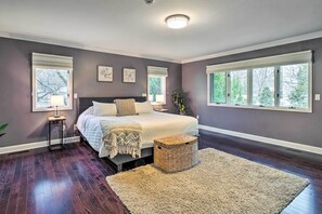 House (6 Bedrooms) | Interior - Spacious Rochester Home w/ Heated Pool & Hot Tub! (Rochester)