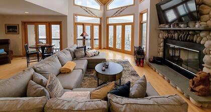 CR16 Ski-in/Out luxury home in Bretton Woods; Great Views. Pool/gym passes!
