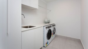 Unclassified image, 5 of 16, button - Luxury Three Bedroom Villa (Gold Coast)