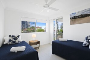 3 chambres, fer et planche à repasser, Wi-Fi gratuit, draps fournis