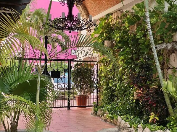 Property grounds - Hacienda San José -1 min-Near mamitas-W/ Rooftop (Playa del Carmen)