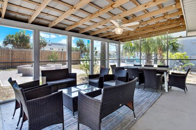 Great Family Beach House | Heated Pool Access