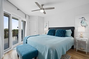 3 bedrooms, desk, iron/ironing board, free WiFi