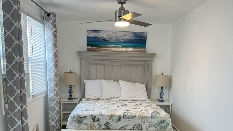 Crystal Sands Apartments