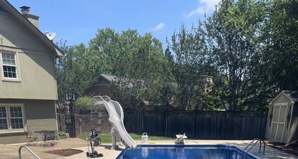 Cozy Home with a Beautiful Lazy L Pool Minutes from Campus!