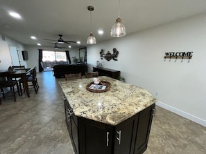 Dining - Beach Front Condo In Beautiful Lake Havasu Arizona (Lake Havasu City)