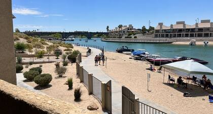 Beach Front Condo In Beautiful Lake Havasu Arizona