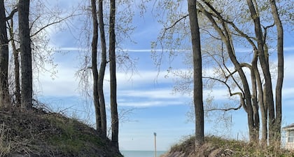 Newly renovated cottage with new central air just steps from the beach