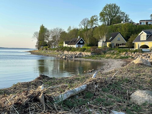 Small cozy summer house near the Isefjord