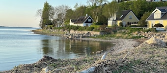 Small cozy summer house near the Isefjord