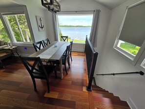 Interior - Beautiful lakefront property on Barton Lake with Hot Tub! (Vicksburg)