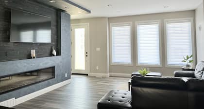 Luxurious and Fashionable Home | Sleeps 8