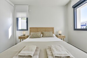 4 dormitorios, tabla de planchar con plancha, wifi y ropa de cama