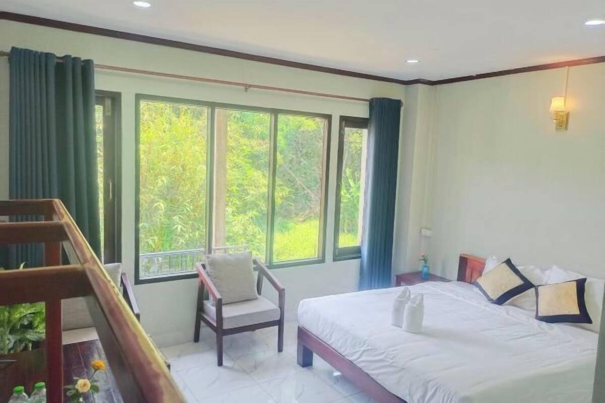 Premium bedding, desk, laptop workspace, free WiFi