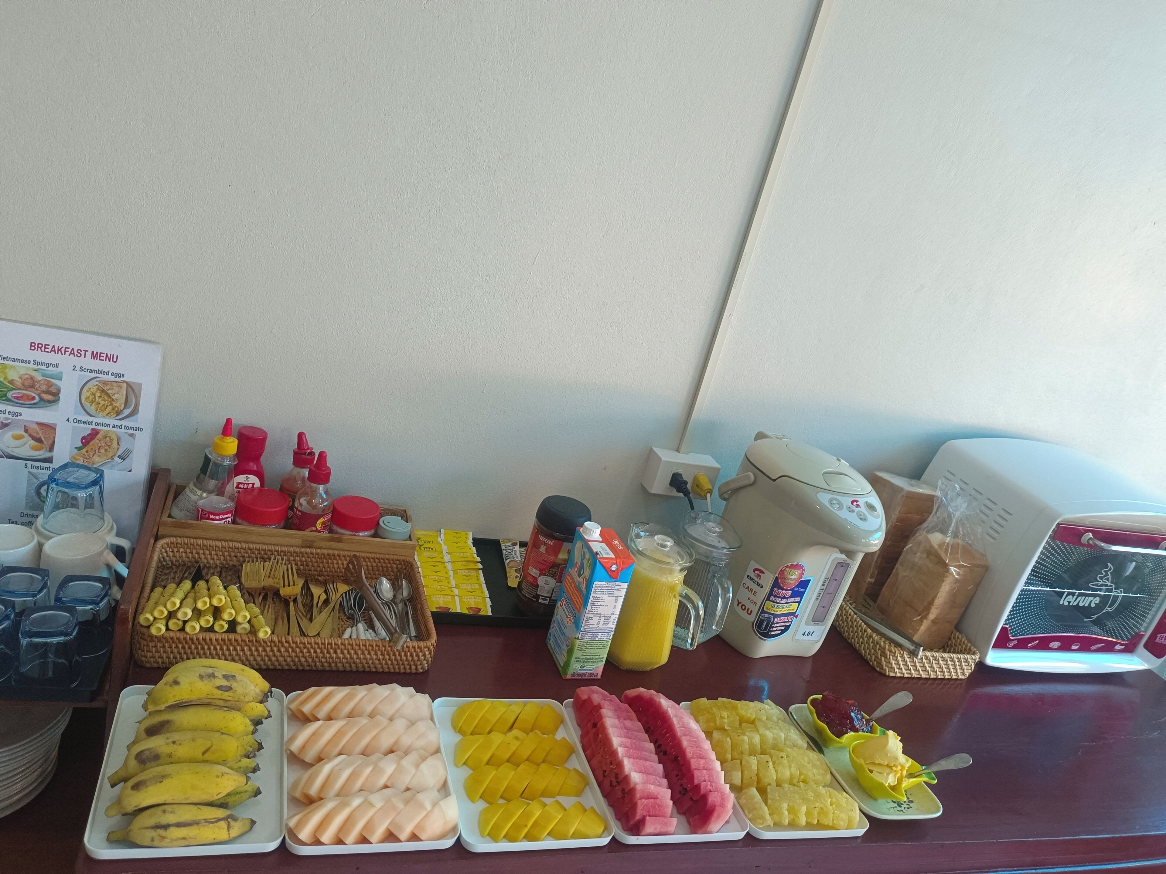 Free daily buffet breakfast