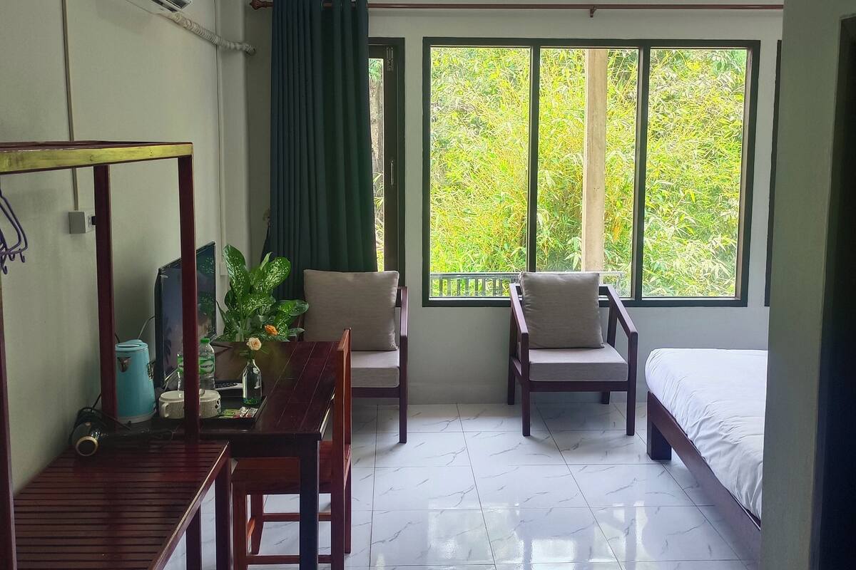 Superior-Doppelzimmer, 1 King-Bett, Nichtraucher, Gartenblick | Hochwertige Bettwaren, Schreibtisch, laptopgeeigneter Arbeitsplatz