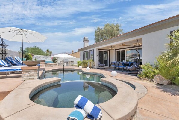 Outdoor pool, a heated pool - Amazing gameroom|PoolSpa|Plenty entertainment (Indio)