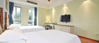Laiya Boutique Hotel (Southwest University Zhuangyuanbei Subway Station)