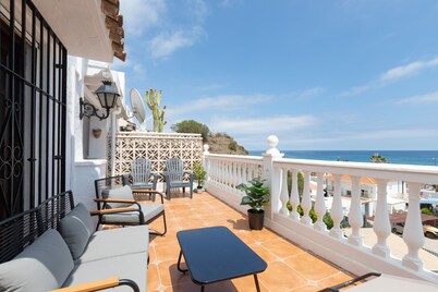 CASA SILOAM - Wonderful house with sea views, shared swimming pool and free WIFI