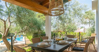 VILLA BLANCA - Beautiful villa with private swimming pool and free WIFI