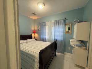 2 Schlafzimmer, Schreibtisch, Bügeleisen/Bügelbrett, kostenloses WLAN
