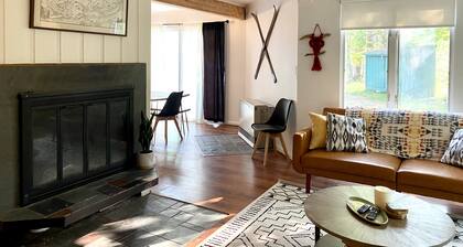 Mid Century Charm, a walk away from Loon Mountain