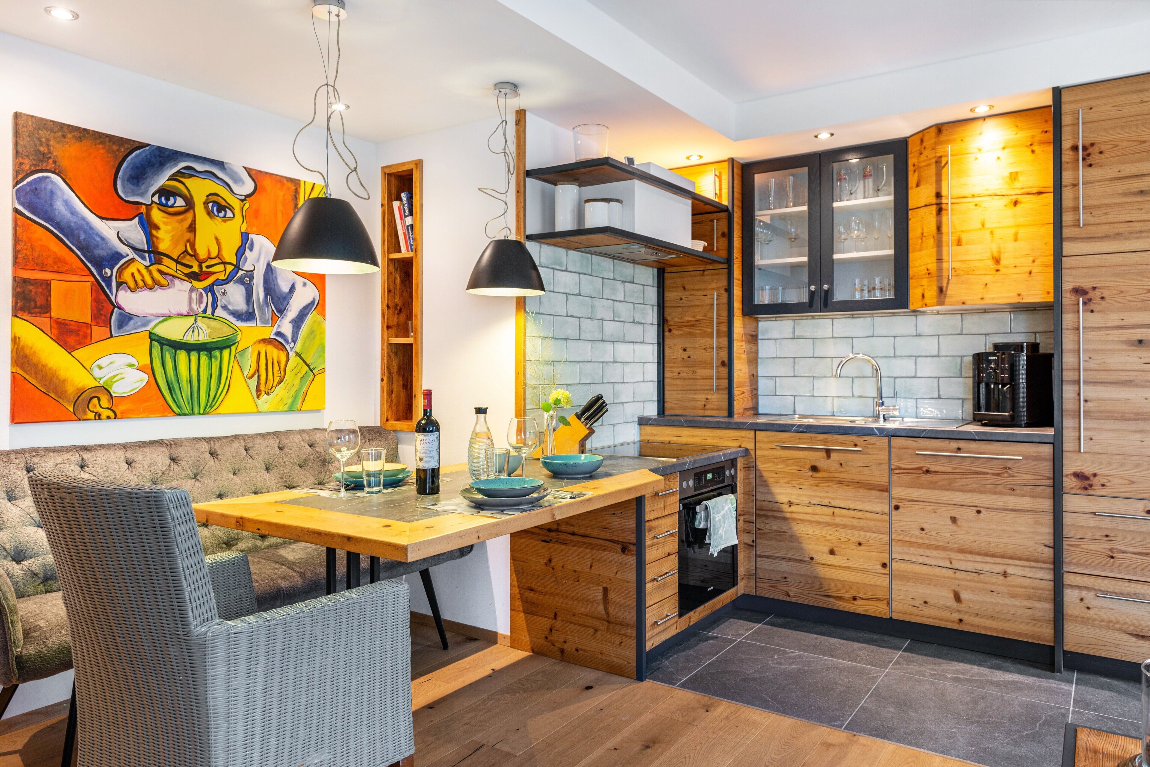 Fridge, oven, stovetop, dishwasher