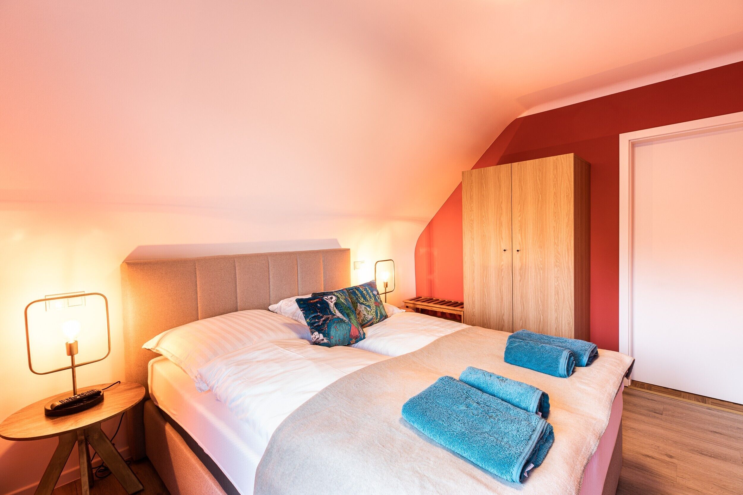 4 camere, ferro/asse da stiro, Wi-Fi gratuito, lenzuola