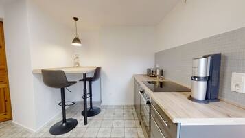 Kühlschrank, Ofen, Herdplatte, Geschirrspüler