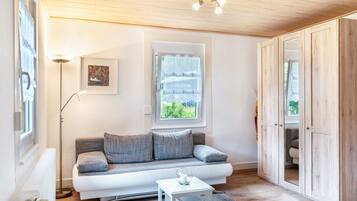 Fernseher, Streaming-Dienste, Stereoanlage