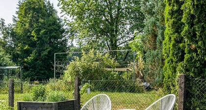 Ferienwohnung 'Lodge 21' mit Gemeinschaftsgarten und WLAN