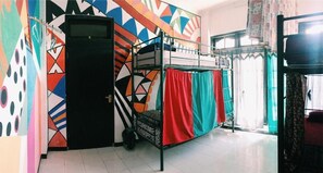 Dormitorio compartido económico | Wifi gratis y ropa de cama