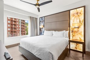 2 slaapkamers, een strijkplank/strijkijzer, wifi, beddengoed
