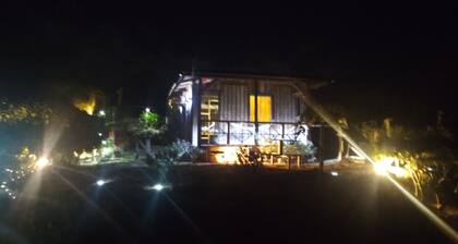 Sustainable Solar House, Amazing View, Rural & pet-friendly!