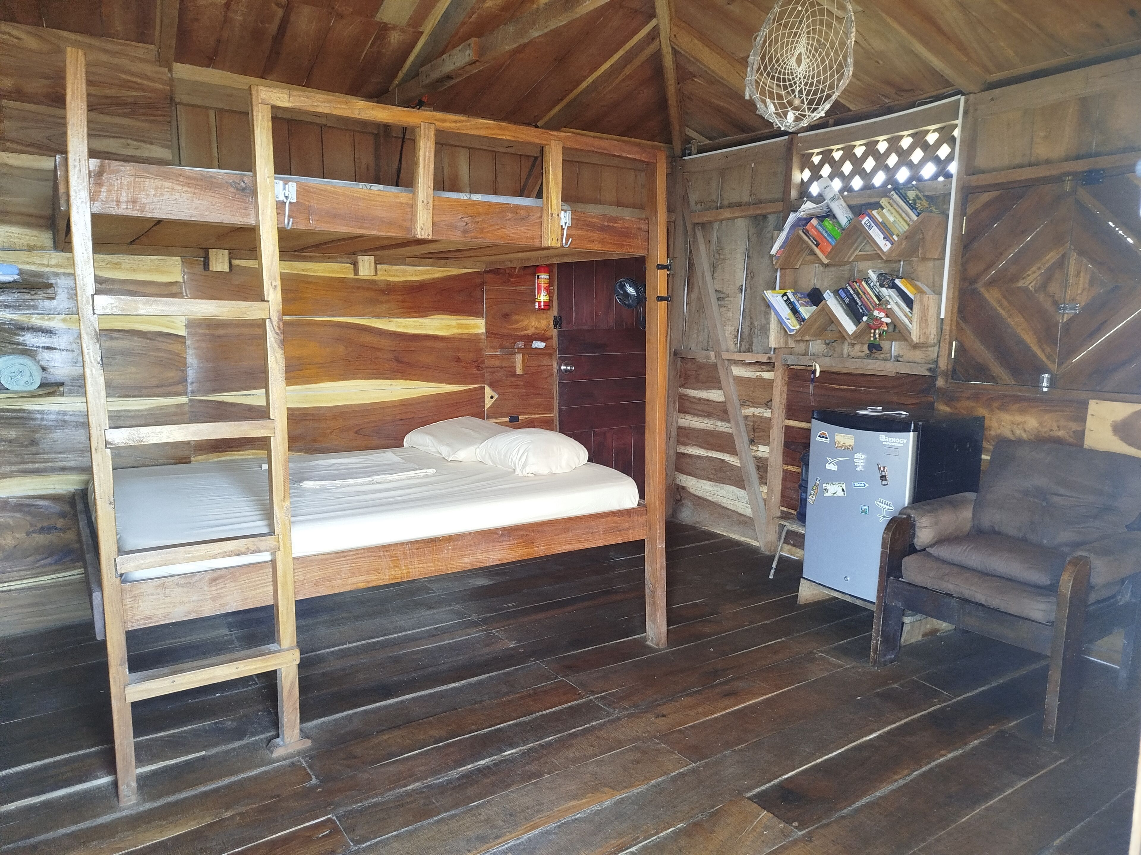 1 bedroom, desk, free WiFi, bed sheets