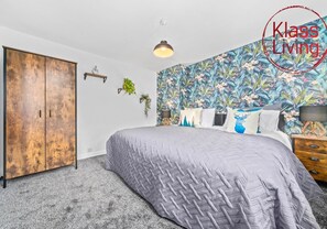 2 bedrooms, iron/ironing board, travel cot, free WiFi