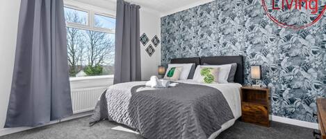 3 bedrooms, iron/ironing board, travel crib, free WiFi