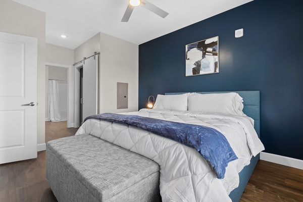 Luxury Apartment | 2 bedrooms, blackout curtains, iron/ironing board, free WiFi
