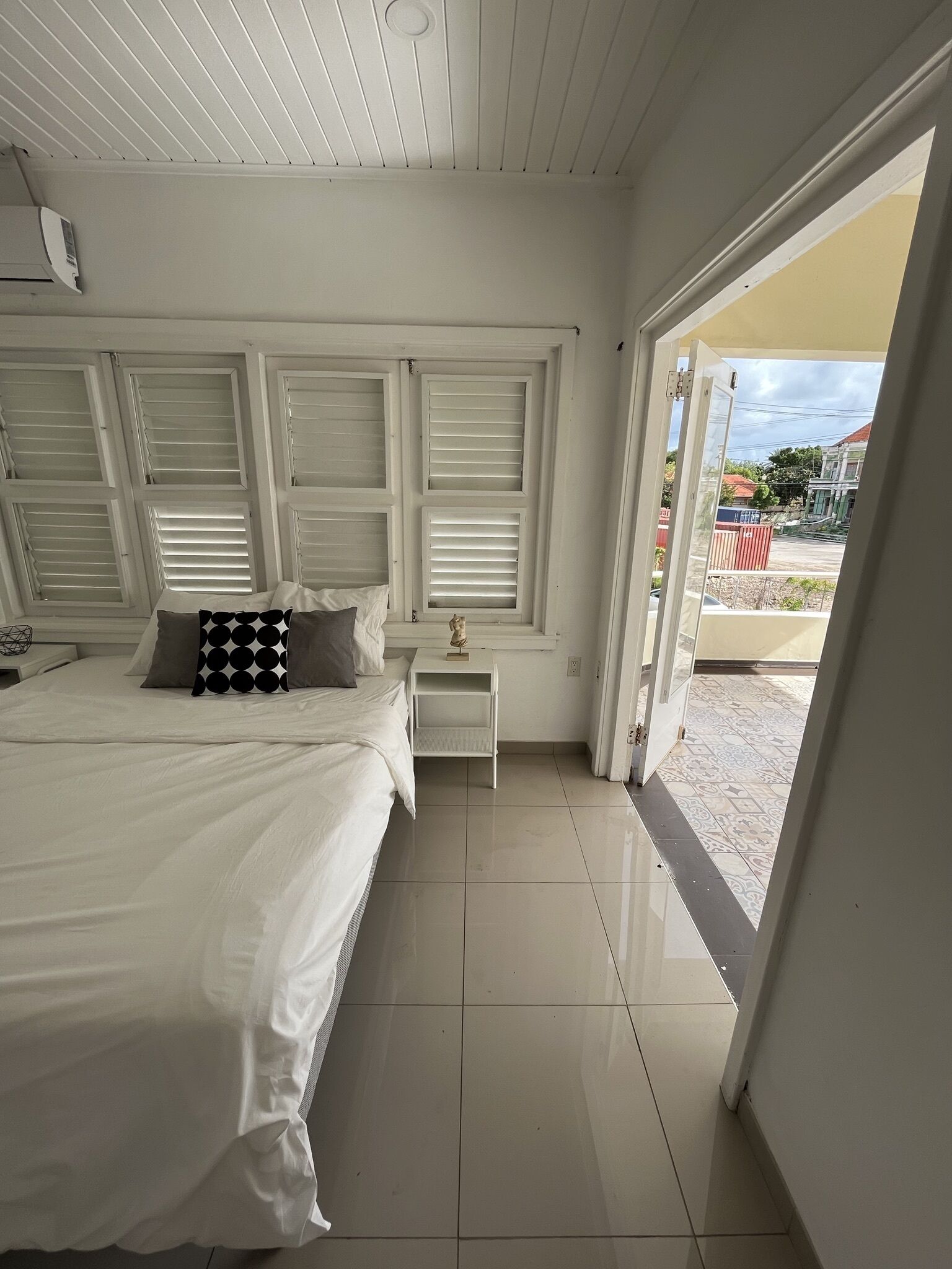 3 chambres, fer et planche à repasser, Wi-Fi, draps fournis