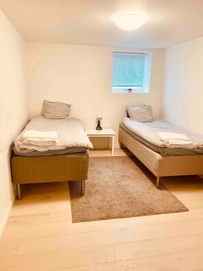3 chambres, fer et planche à repasser, accès Internet, draps fournis