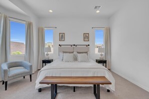 4 bedrooms, desk, iron/ironing board, free WiFi