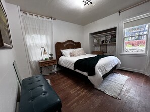 1 Schlafzimmer, Schreibtisch, Bügeleisen/Bügelbrett, kostenloses WLAN