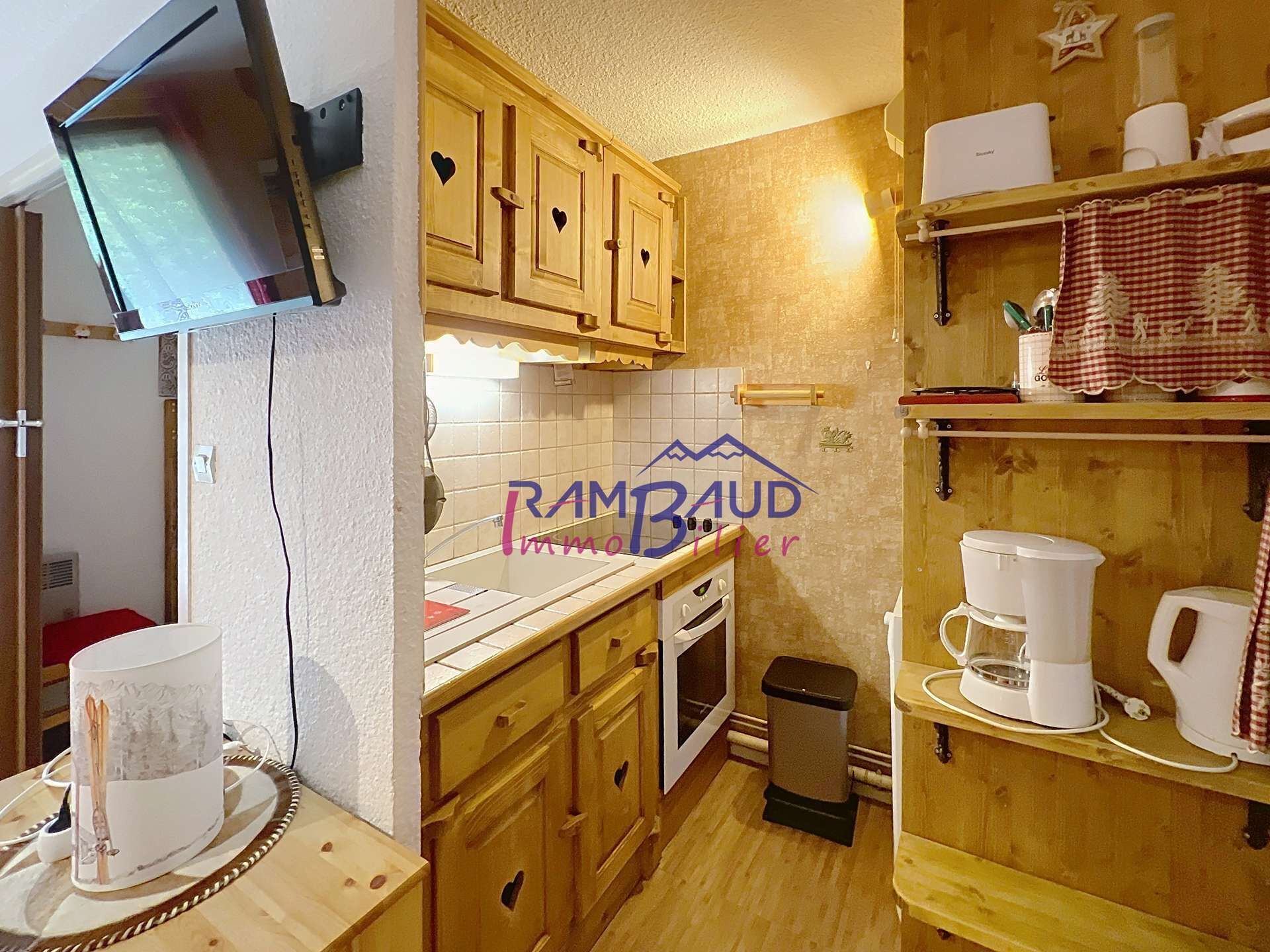 Fridge, oven, dishwasher, toaster