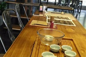 Interior - Yueguo Shanqiu Hostel (Hangzhou)